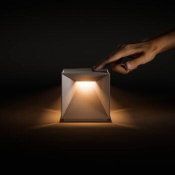 Nabíjateľná stolná lampa Nutalis LED, snehobiela, IP54, stmievateľná