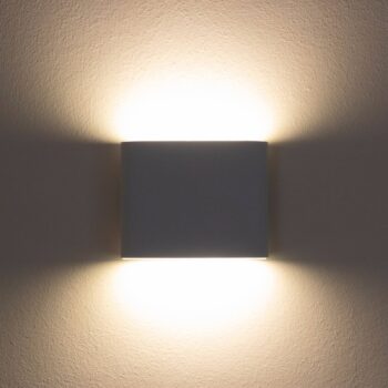 Nástenné LED svetlo Cube batéria, magnetické biela