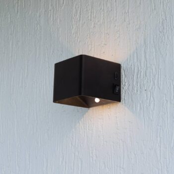 Nástenné LED svetlo Cube batéria magnetické čierna