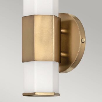 Nástenné LED svetlo Facet Single, 3 000 K, mosadz