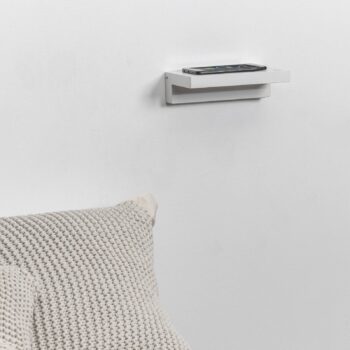 Nástenné LED svetlo Well USB, nabíjačka, biela