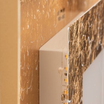 Nástenné LED svietidlo Window, 32 x 32 cm, zlaté