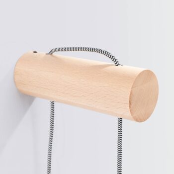 Nástenné svetlo Nimbi, svetlé drevo, výška 67 cm, drevo/sklo
