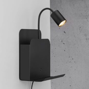 Nástenné svetlo Roomi odklad. priestor USB čierna