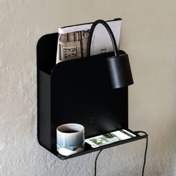 Nástenné svetlo Roomi odklad. priestor USB čierna