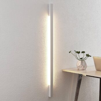 Nástenné svietidlo Arcchio LED Ivano, 130 cm, biela, hliník