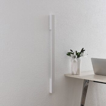 Nástenné svietidlo Arcchio LED Ivano, 91 cm, biela, hliník