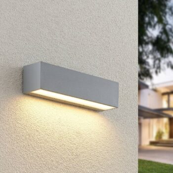 Nástenné svietidlo Lucande LED Lengo, 25 cm, strieborné, 1 svetlo, IP65