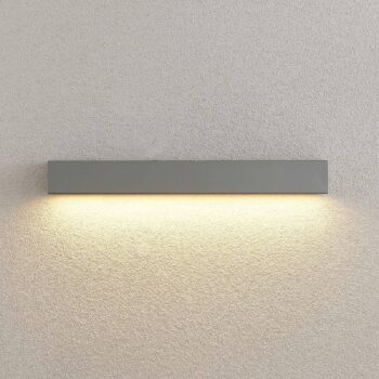 Nástenné svietidlo Lucande LED Lengo, 50 cm, strieborné, 1 svetlo, IP65