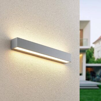 Nástenné svietidlo Lucande LED Lengo, 50 cm, strieborné, 2 svetlá, IP65