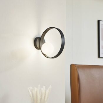 Nástenné svietidlo Lucande LED Luneo, čierna/opál, sklo, 30 cm