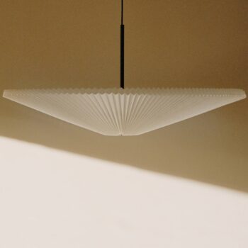 New Works LED závesné svietidlo Nebra, Ø 90 cm, biela, možnosť prispôsobenia