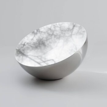 New Works Stolné zrkadlo Aura, Ø 13 cm, leštená nehrdzavejúca oceľ