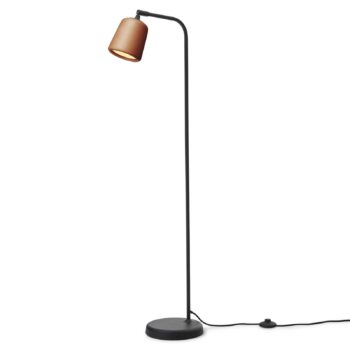 New Works stojacia lampa Materiál, červená, terakota, výška 125 cm