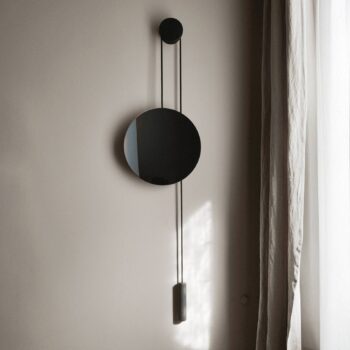 New Works zrkadlo Rise and Shine, čierne, Ø 45 cm, sklo