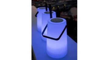 Nomada 30 exteriérová lampa s reproduktorom