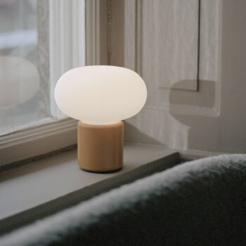 Nová dobíjacia lampa Works Karl-Johan, okrovo žltá, IP65