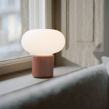 Nová dobíjacia lampa Works Karl-Johan, zemná červená, IP65