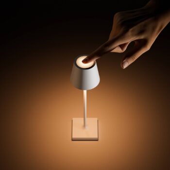 Nuindie vrecková LED dobíjacia stolná lampa, biela, IP54, stmievateľná