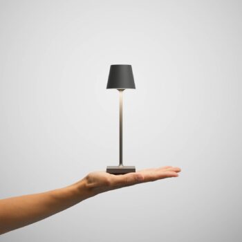 Nuindie vrecková LED dobíjacia stolná lampa, grafitová, IP54, stmievateľná