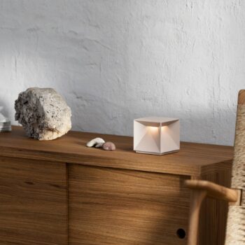 Nutalis LED dobíjacia stolová lampa, béžová duna, IP54, stmievateľná