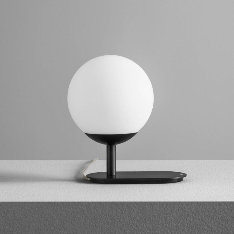 OLEV La Pallina stolná lampa, tienidlo guľa čierna OLEV La Pallina stolná lampa, tienidlo guľa čierna