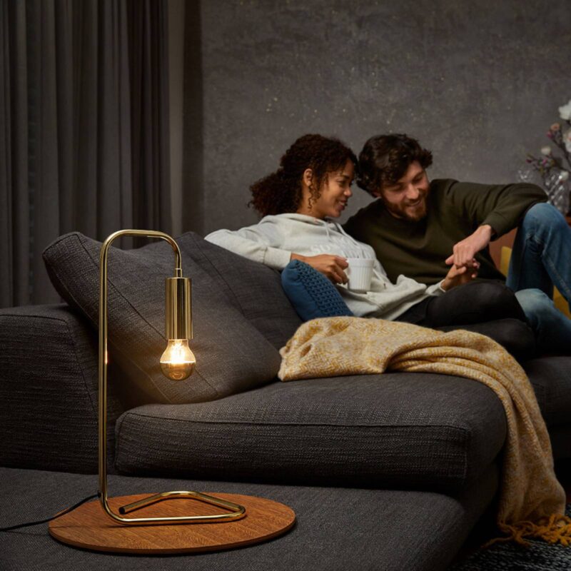 OSRAM LED žiarovka E27 CLA Mirror gold 4W 2 700 K OSRAM LED žiarovka E27 CLA Mirror gold 4W 2 700 K