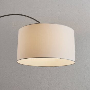 Oblúková stojaca lampa Belinda s bielym tienidlom