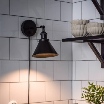 PR Home Anton nástenné svetlo s konektorom, šírka 17 cm, čierne