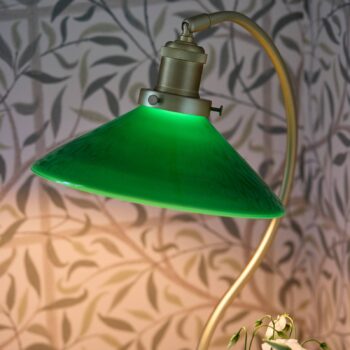 PR Home Stolná lampa Axel, mosadzná farba, zelené sklenené tienidlo