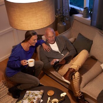 Philips Classic LED žiarovka E14 B35 6,5W číra