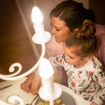 Philips Classic LED žiarovka E14 B35 matná 4000K