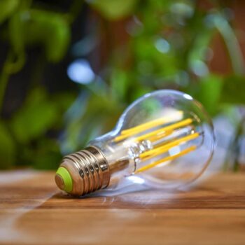 Philips E27 LED žiarovka A60 2,3W 485lm 4000K číra