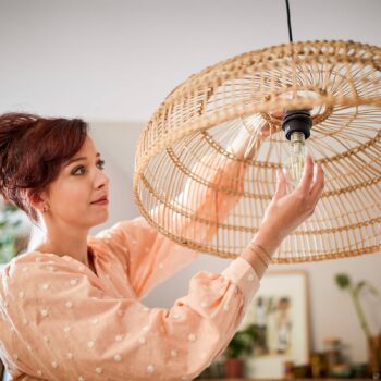 Philips E27 LED žiarovka A60 4W 840lm 2700K opálová 6-balenie