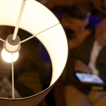 Philips E27 LED žiarovka snímač deň/noc 7,5W 2700K