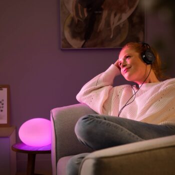 Philips Hue Flourish stolová LED lampa, RGBW