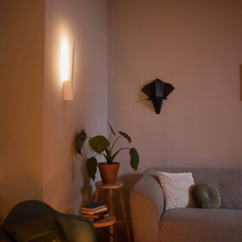 Philips Hue Lian LED nástenná lampa RGBW, biela