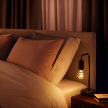Philips Hue White E27 7 W filament A60 550lm