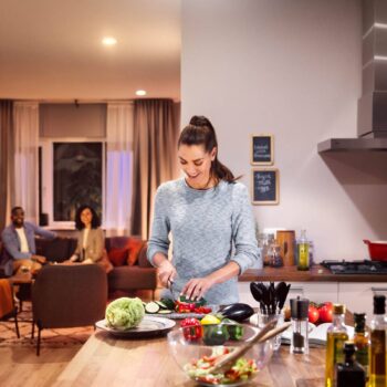 Philips Hue White+Color E27 15 W LED žiarovka