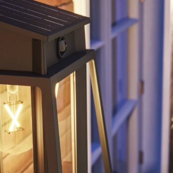 Philips LED solárne vonkajšie nástenné svietidlo Lysin UE, senzor, IP44