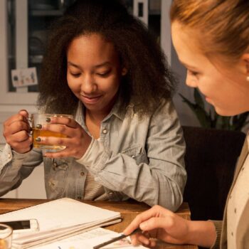 Philips LED žiarovka Classic E27 4,3W 2.700K číra