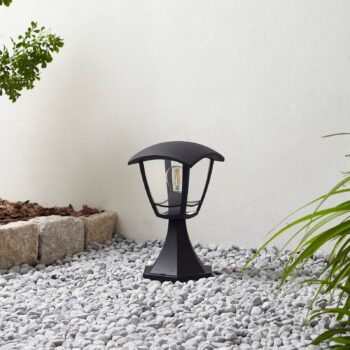 Podstavná lampa Lindby Isidoro, čierna, výška 28 cm, plast