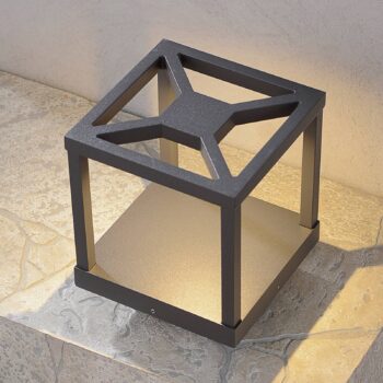 Podstavná lampa Lucande LED Lealan, čierna, kov, 23 cm, IP54