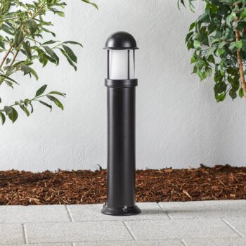 Práškom upravené chodníkové svietidlo Mason čierne