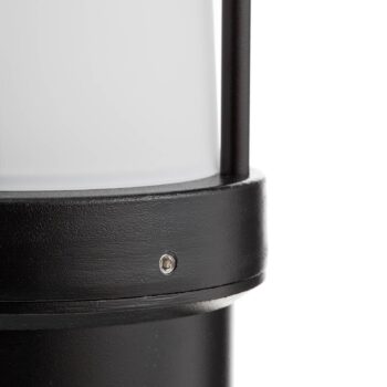 Práškom upravené chodníkové svietidlo Mason čierne
