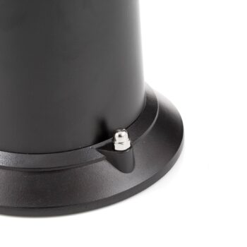 Práškom upravené chodníkové svietidlo Mason čierne