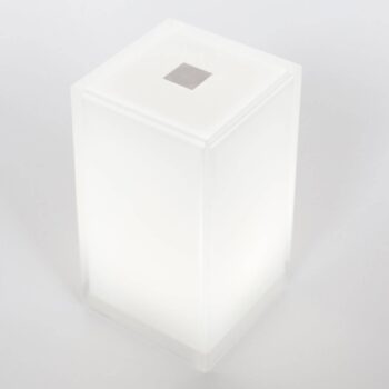 Prenosná stolová lampa Cub, ovládaná aplikáciou, RGBW