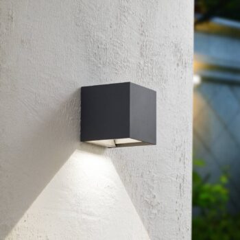 Prios LED solárne nástenné svietidlo Lius, výška 15 cm, senzor pohybu