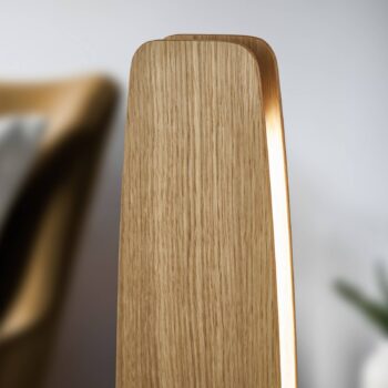 Quitani Persida LED stolová lampa, výška 50 cm, dub, 2 700 K