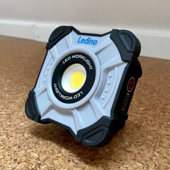 Reflektor na baterky Schönau LED lampáš s 1 000 lm